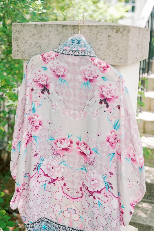 Women's robes with chic patterns and prints-Blakeline Bubble Cape: Peony