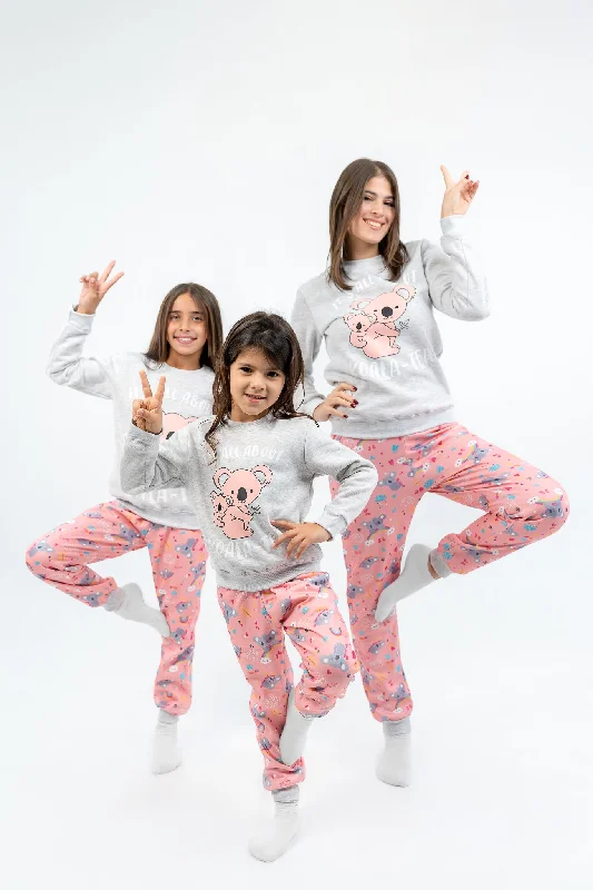 Comfortable matching mother and kid same suit for every day-بيجامة شتوي بناتي باللون الرمادي ومطبوع عليها Koala Comfortable matching mother and kid same suit for every day-بيجامة شتوي بناتي باللون الرمادي ومطبوع عليها Koala