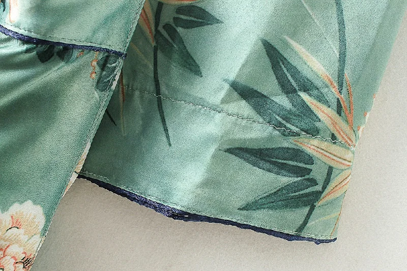 Cozy women's robes with plush material-Floral Print Chiffon Kimono