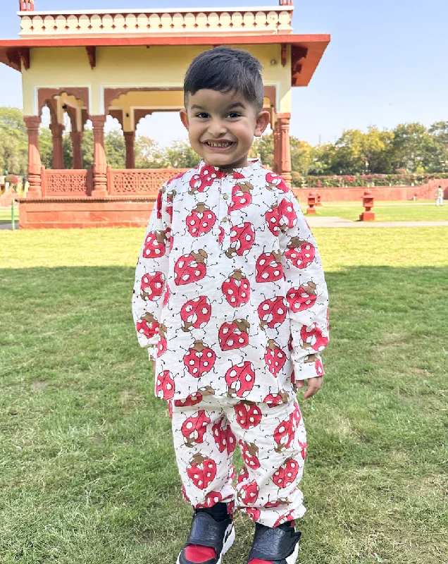 Matching mother and kid same suit for summer parties-LoveBug Cotton Kurta Pyjama Set for Kids Matching mother and kid same suit for summer parties-LoveBug Cotton Kurta Pyjama Set for Kids
