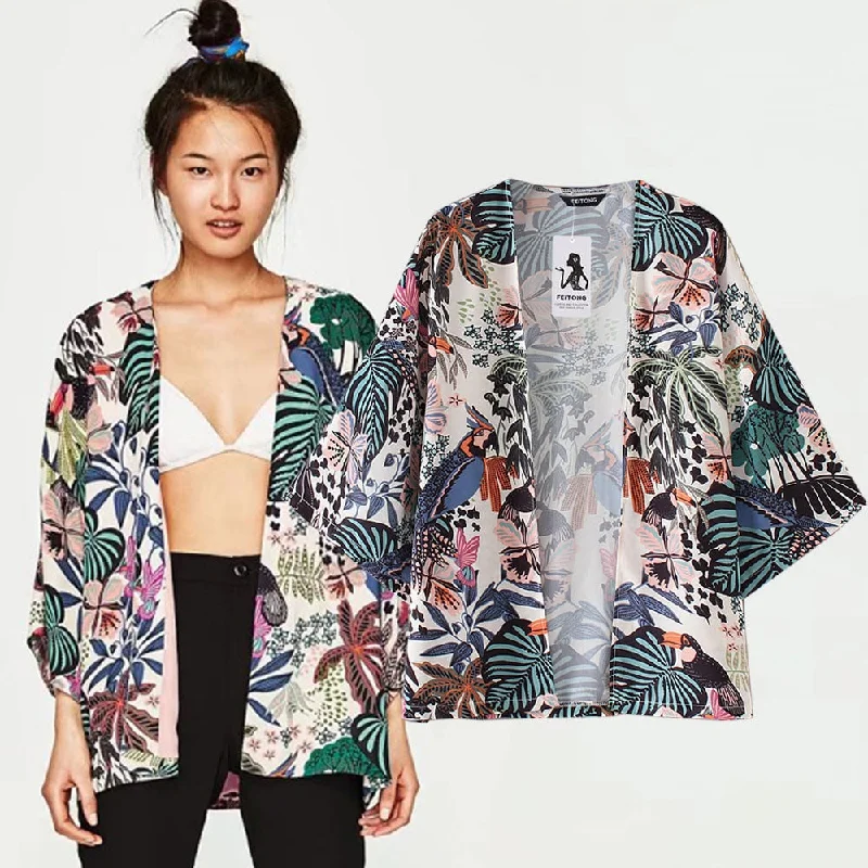 Soft women's robes with velvet texture for warmth-Beach Chiffon kimono