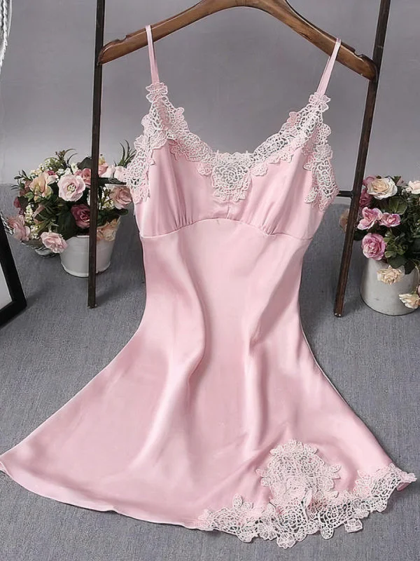 Women's sexy nightwear for a romantic getaway-Nuisette en Satin Push Up pour Femme "Rose"