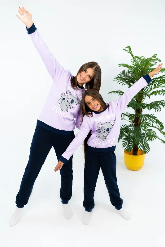 Matching mother and kid same suit for joyful celebrations-بيجامه شتوي اطفال بناتي، بنفسجي - بطبعة 'الكوالا'