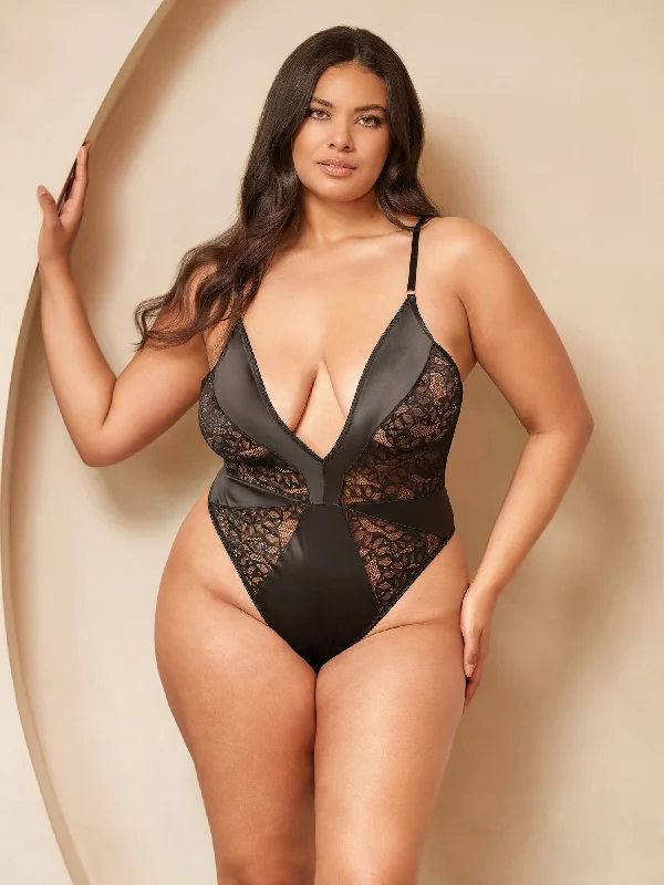 Sexy lingerie for curvy silhouette-Curvy Amaya Snake Lace Teddy