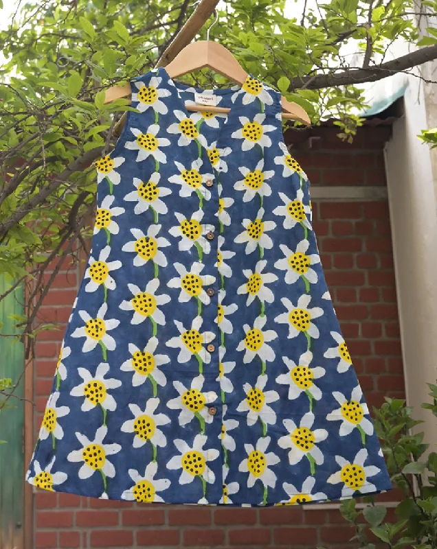 Matching mother and kid same suit for family photos-Daffodil Cotton Dress for Girls