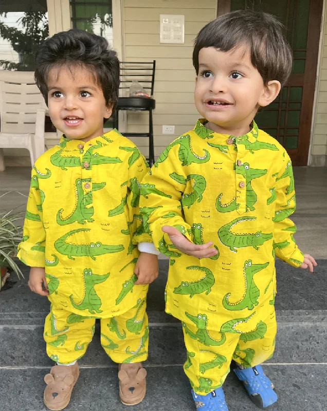 Mother and kid same suit for relaxing at home-Agar Magar Cotton Kurta Pyjama Set for Kids