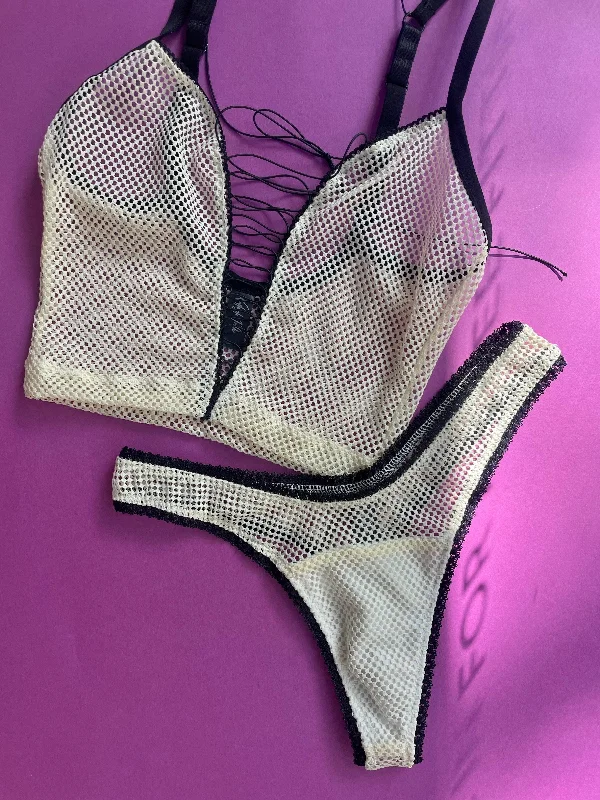 Women's sleep tops with comfortable cotton fabric-Kayleigh Peddie: Holly Thong - Ivory