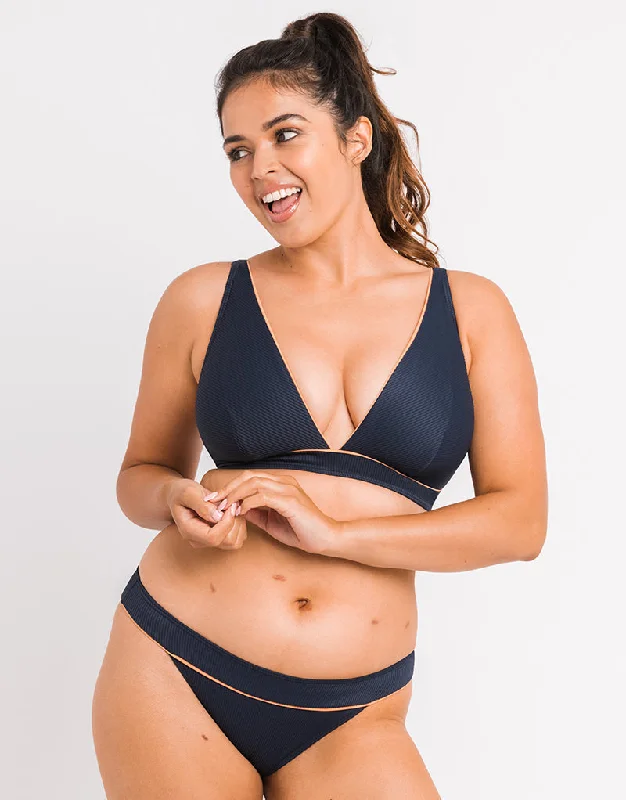 Sports panties for active women-Curvy Kate Poolside Non Wired Triangle Bikini Top Navy/Coral