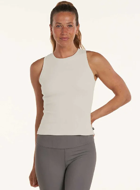 Women's panties with a comfortable waistband for everyday wear-Thrive Société Women's Classic Crew Neck Cropped Tank Top - Chalk White