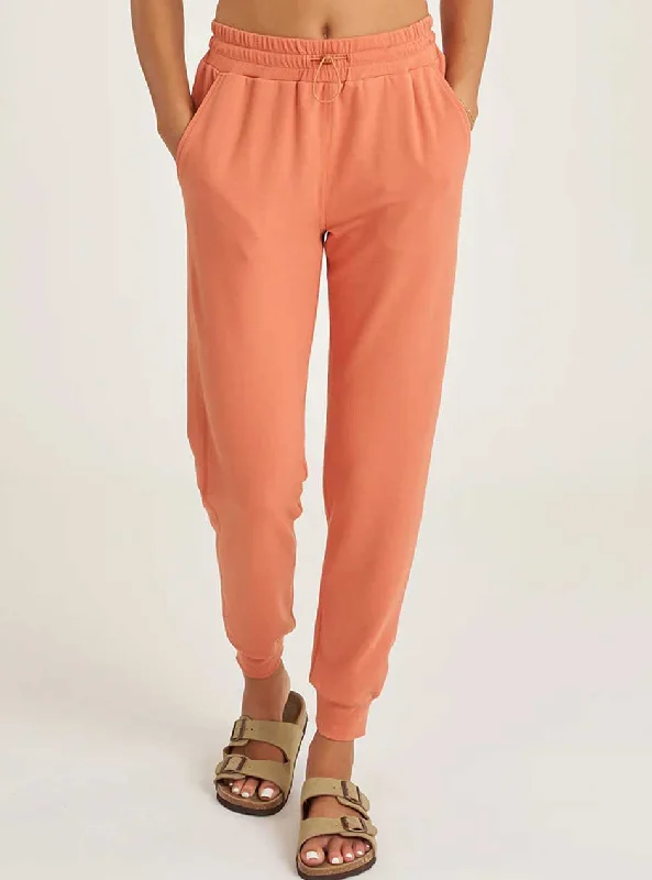 Women's panties for full-figure bodies with smooth shaping-Thrive Société Women's Comforted Bungee Waist Jogger Pants - Ochre Orange