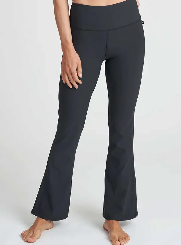 Women's panties with tummy control-Thrive Société Women's Side Slit Flare Leggings - Black
