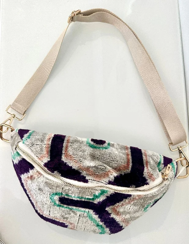 Women's panties with extra shaping-Wolf & Willa Sport Bag Fanny Pack - Art Deco Multi