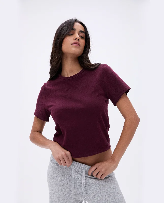 Seamless sports bras for comfort-Short Sleeve Classic T-shirt - Dark Cherry