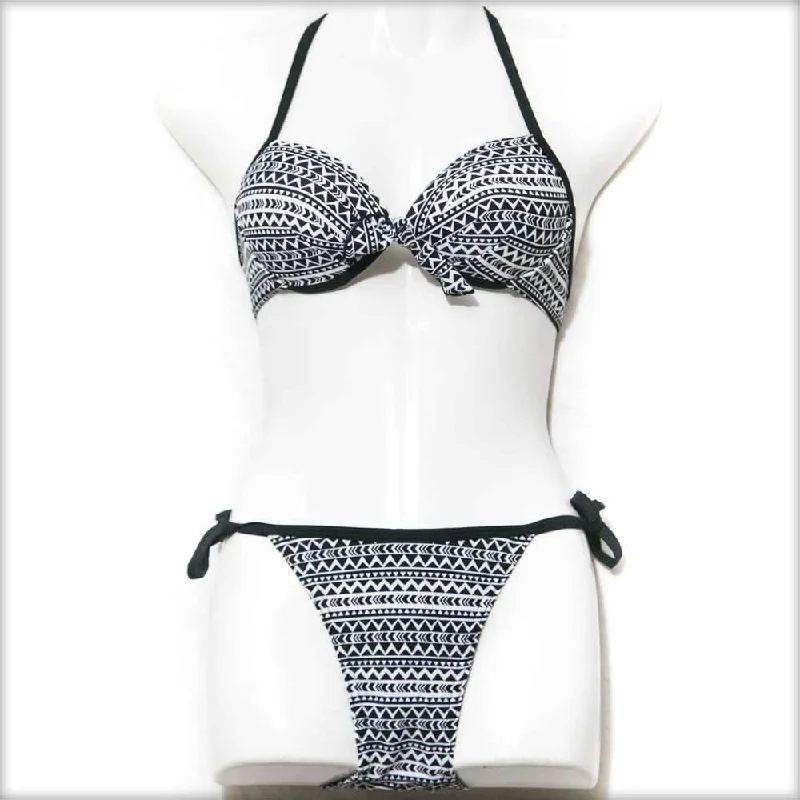 Non wired bras for women who prioritize comfort during self-love practices-Black & White Texture Bikini set Non wired bras for women who prioritize comfort during self-love practices-Black & White Texture Bikini set