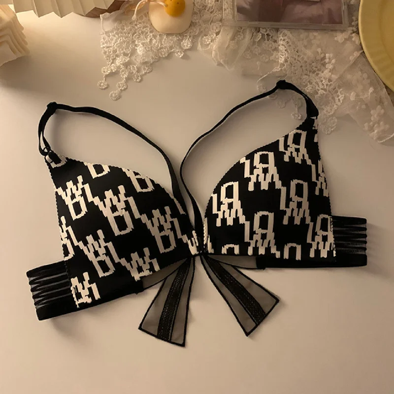 W Print Black