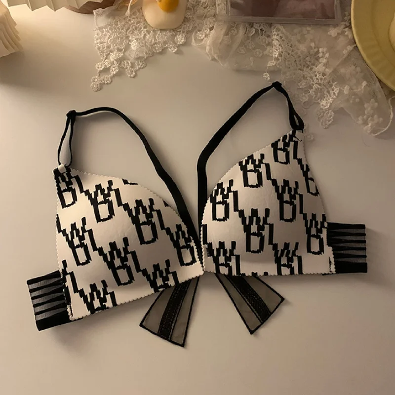 W Print White