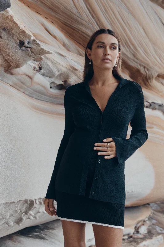 Maternity bras that are compatible with breast shields and nursing pads-Crepe Knit Button Top (Black) - COMING SOON