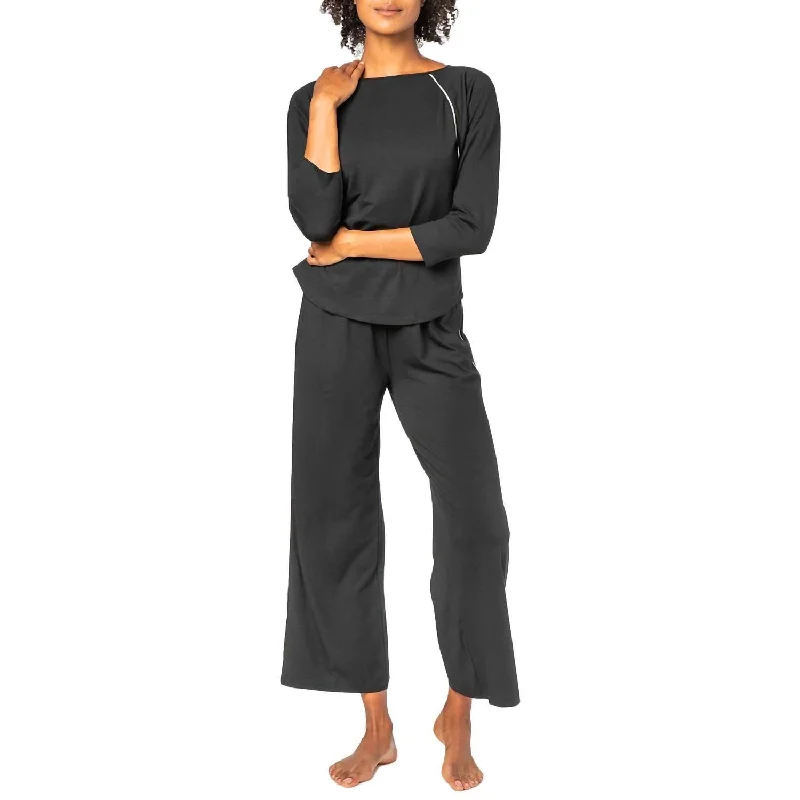 Lightweight women's pajamas set-3/4 Sleeve Sleepwear Set In Black