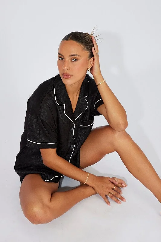 Stylish women's pajamas with trendy style-Black Animal Print Satin Pajamas Set Short Sleeve