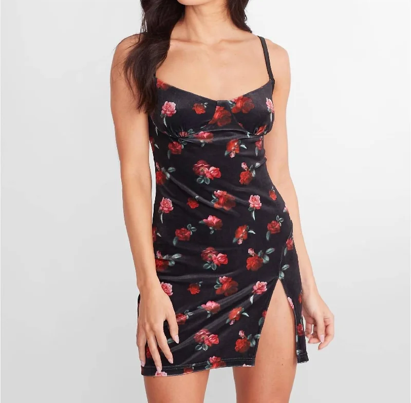 Cozy cotton pajamas set for bedtime-Short Chemise Dress In Velvet Roses