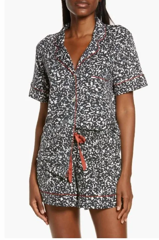 Stylish women's pajamas with trendy style-Short Pajamas Composition Print In Black/white