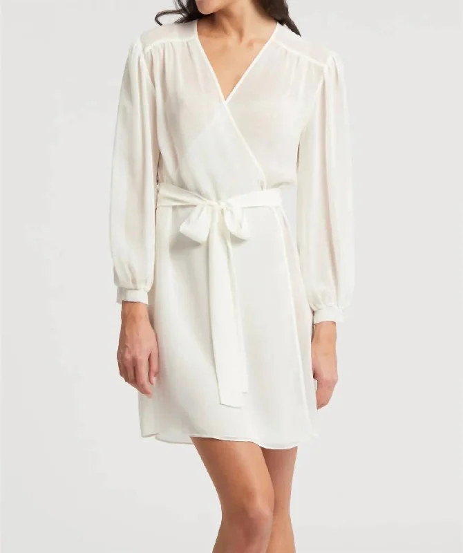 Elegant women's pajamas for peaceful nights-Tue Love Robe In Ivory