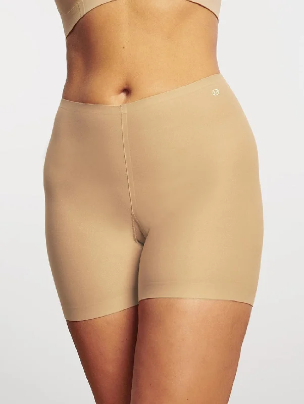 Women's panties with side mesh inserts for breathability-Evelyn & Bobbie Longline Short