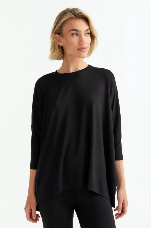 Women's panties with side lace trim for feminine flair-Oversized 3/4 Sleeve Top
