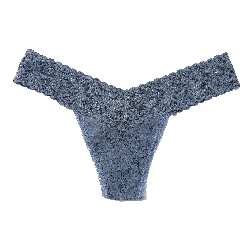 Women's panties with wide sides for additional comfort-Hanky Panky Lace Low Rise Thong