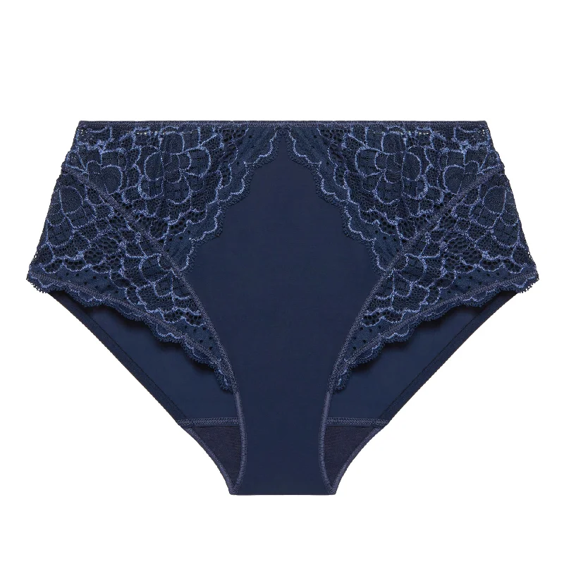 Thong panties for no-show lines-Simone Pérèle Caresse Control Brief