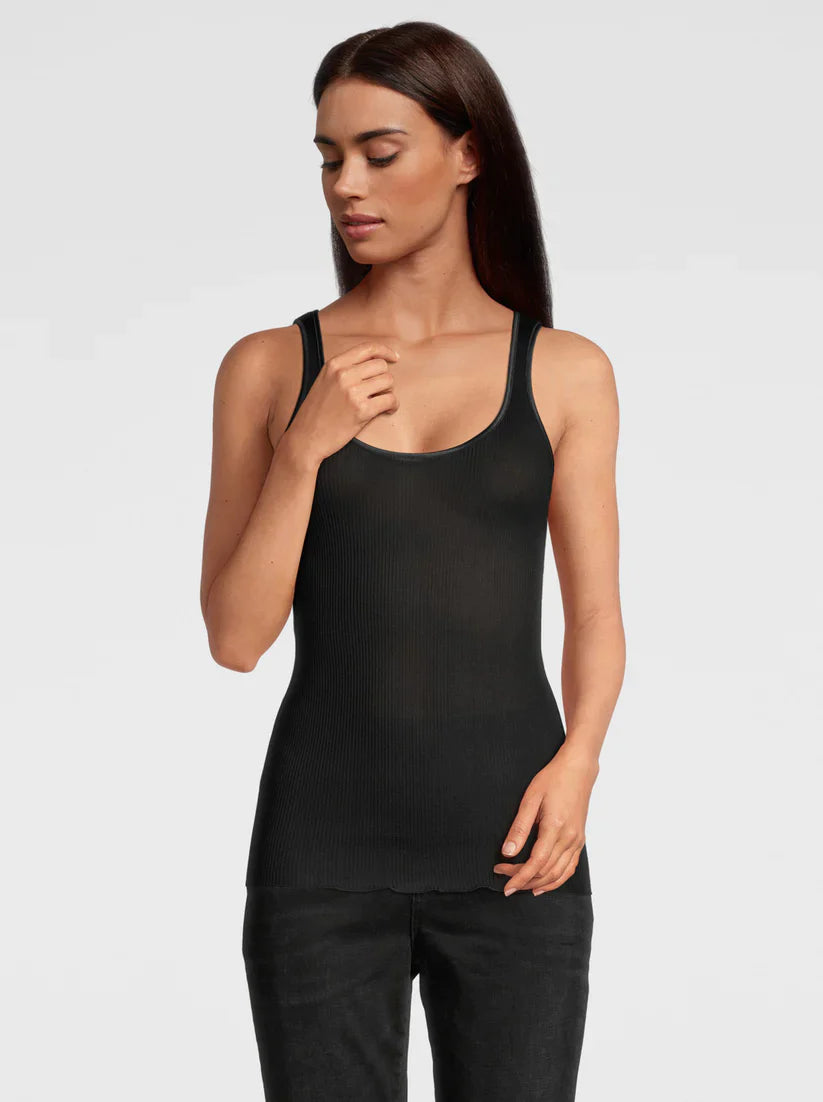 Black(020)